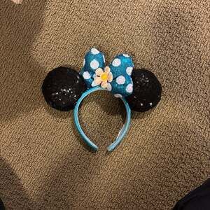 Disney Parks Minnie Mouse Sequined Ear Headband with Flower Polka Dot Bow